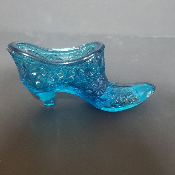 Fenton Other - Vtg Fenton Colonial Blue Daisy And Button Glass Shoe